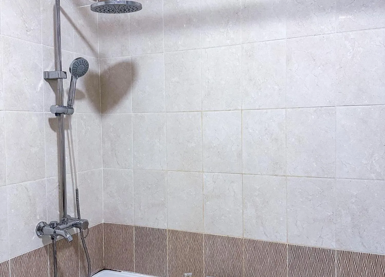 Светлая 1-Комнатная Квартира В Городе Almaty Apartment
